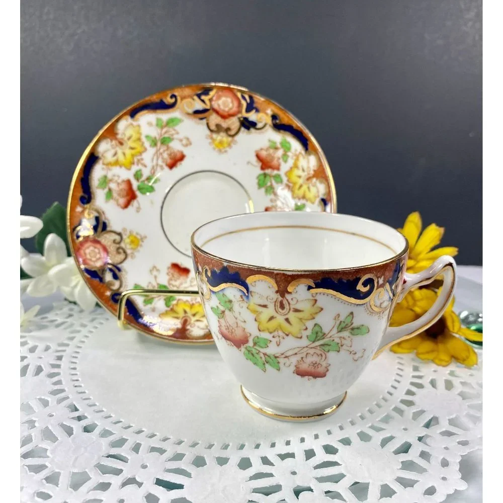 Rosina England tea cup saucer,‎ floral teacup gold trim, rare finding.